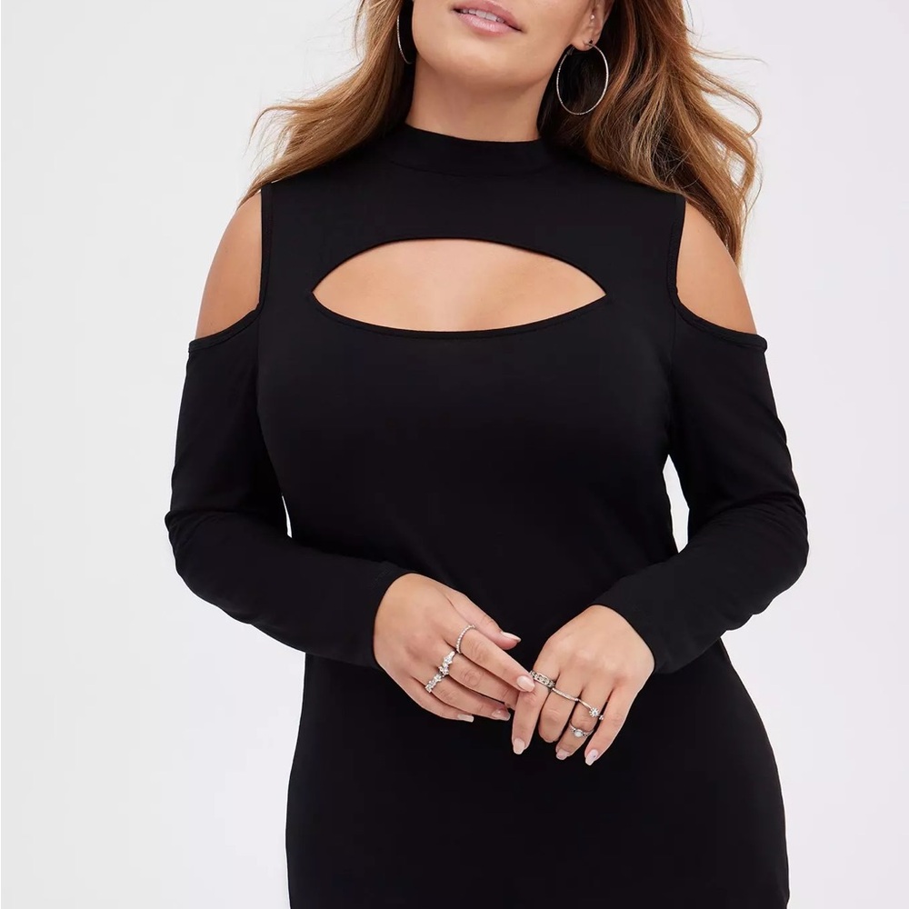 Torrid super soft Black Cold Shoulder Cutout Top